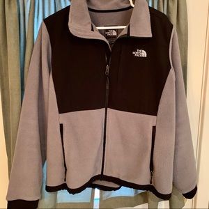 Women’s Northface fleece jacket